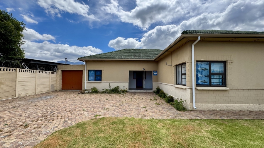 3 Bedroom Property for Sale in Somerset Park Western Cape